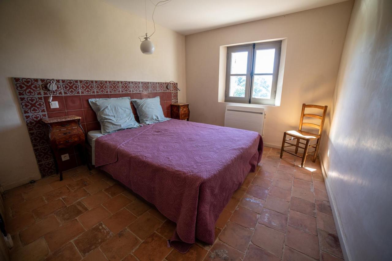Domaine Les Perpetus Villa La Tour-d'Aigues ภายนอก รูปภาพ