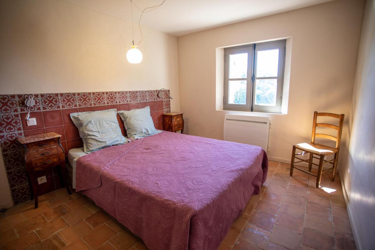 Domaine Les Perpetus Villa La Tour-d'Aigues ภายนอก รูปภาพ