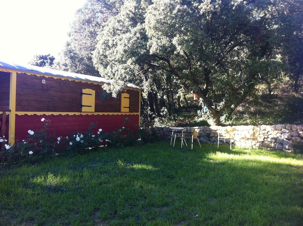 Domaine Les Perpetus Villa La Tour-d'Aigues ภายนอก รูปภาพ